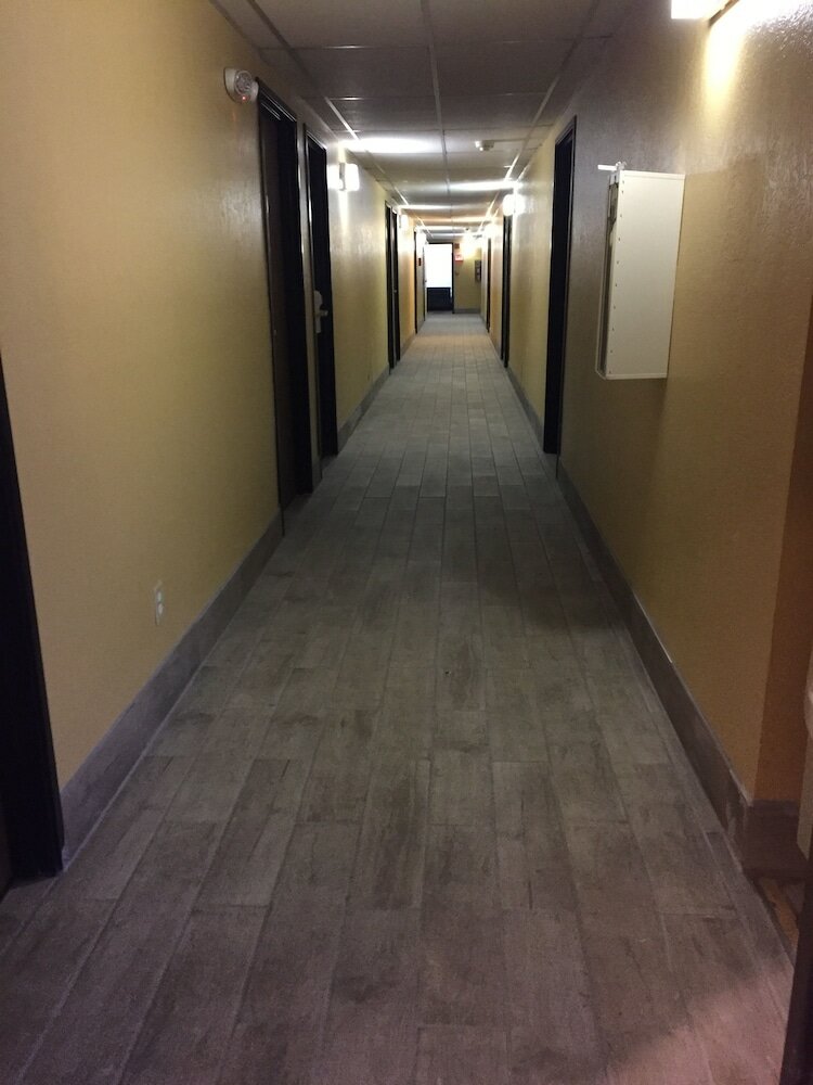 Фото Super 8 by Wyndham Raton