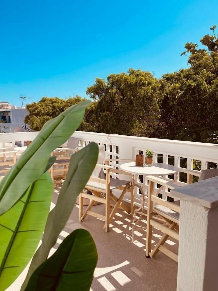 Фото Semiramis Guesthouse