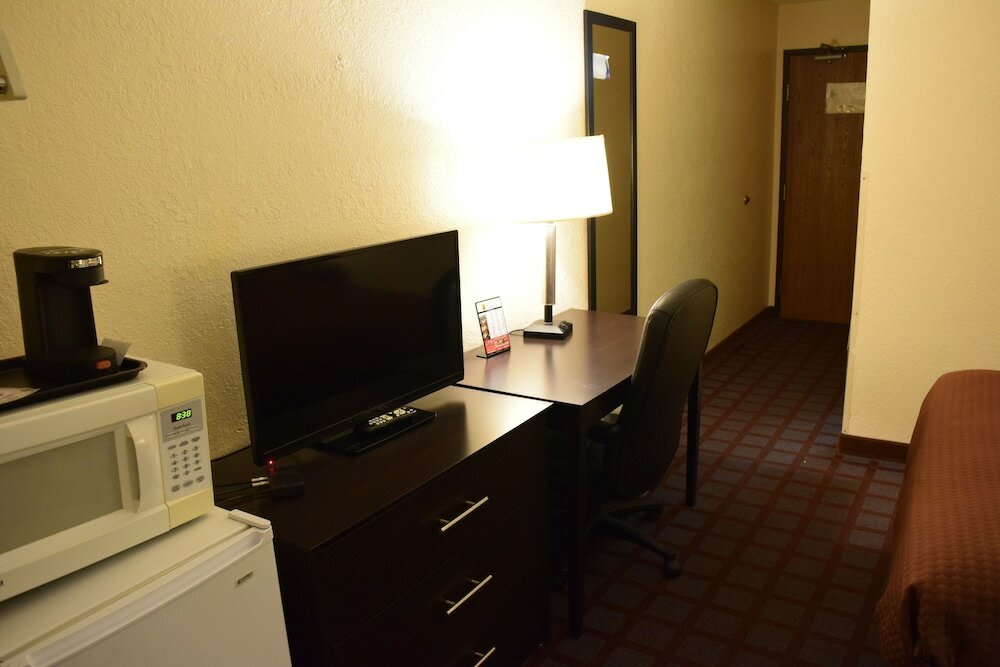 Фото Super 8 by Wyndham Saginaw