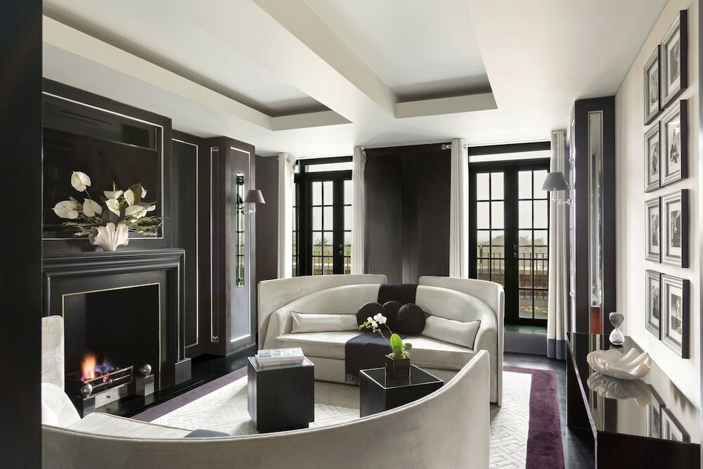 Фото Grosvenor House Suites