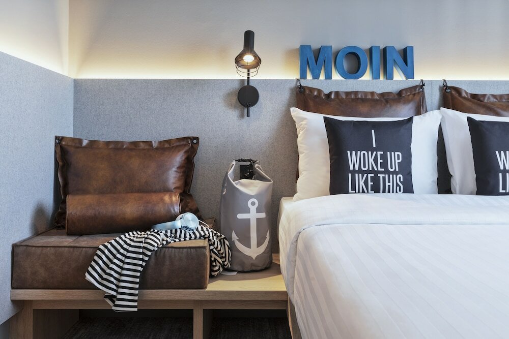 Фото Moxy Hamburg City