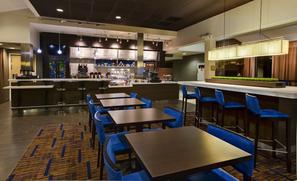 Фото Courtyard by Marriott Houston Brookhollow