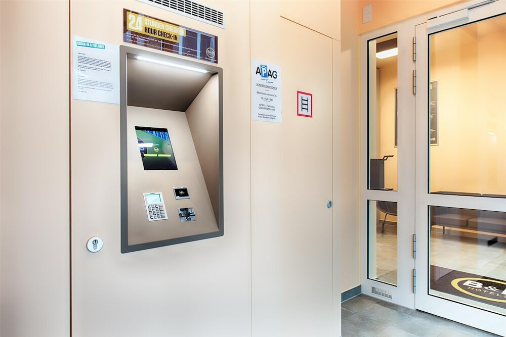 Фото B&b Hotel Aachen-City