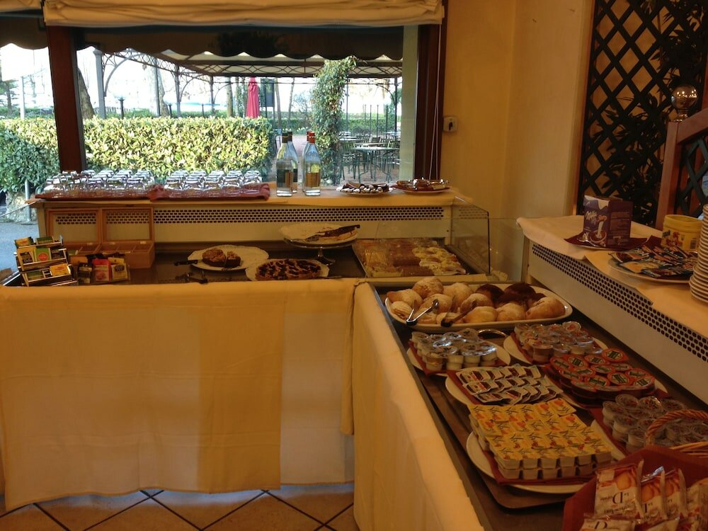 Фото Hotel Ristorante Vecchia Riva