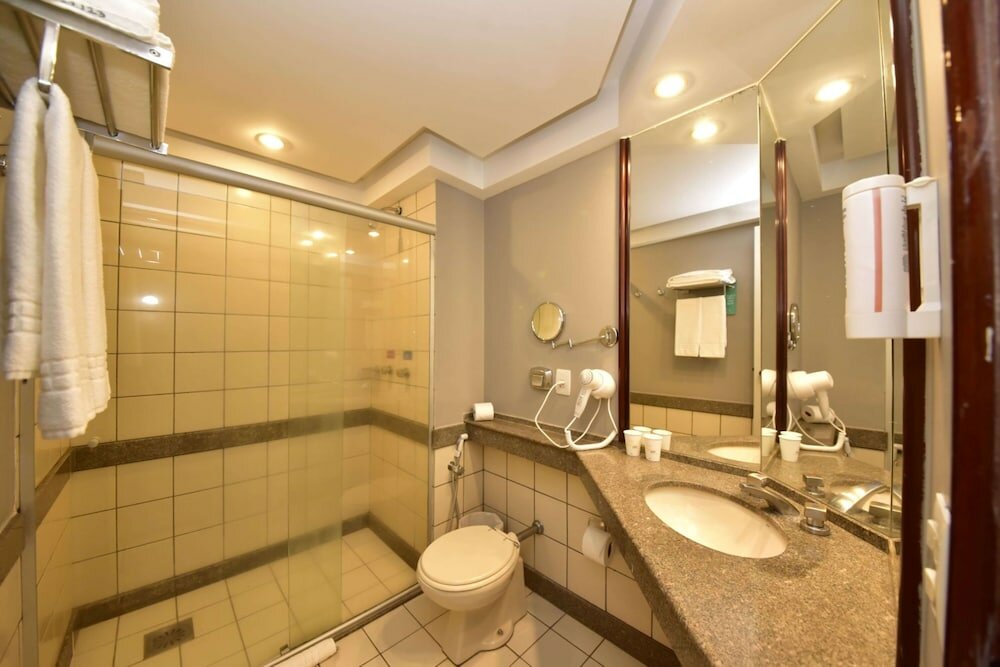 Фото Golden Tulip Goiania Address