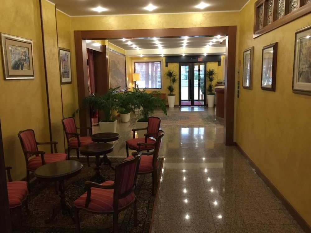 Фото Hotel Garden