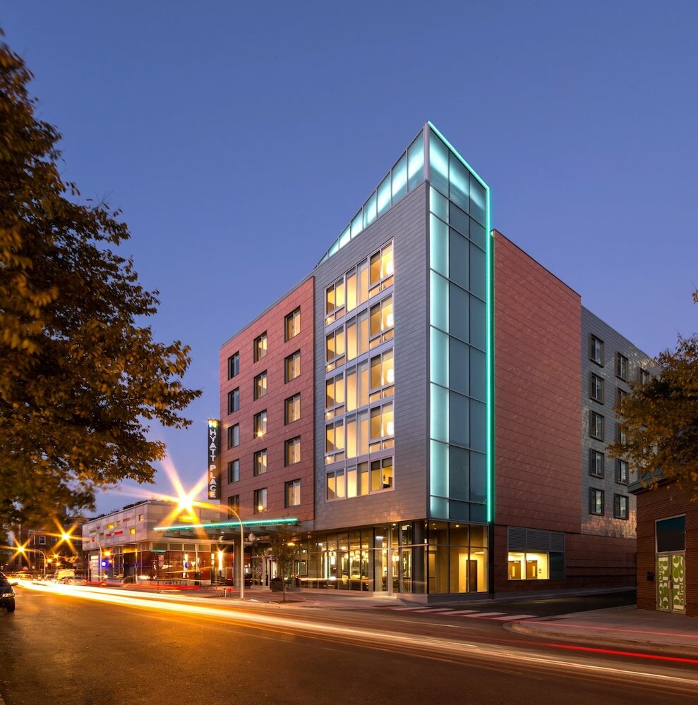 Фото отеля 1