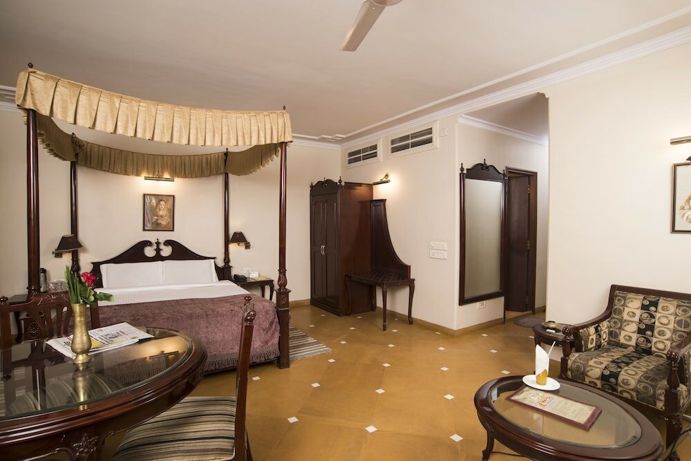 Фото Lmb Hotel