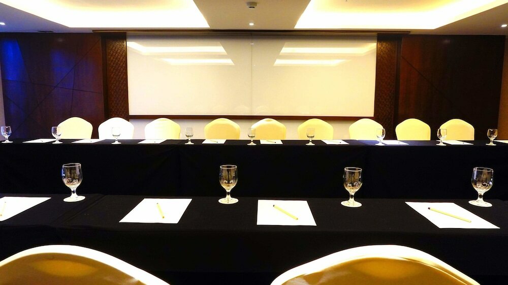 Фото Louis Kienne Hotel Pandanaran