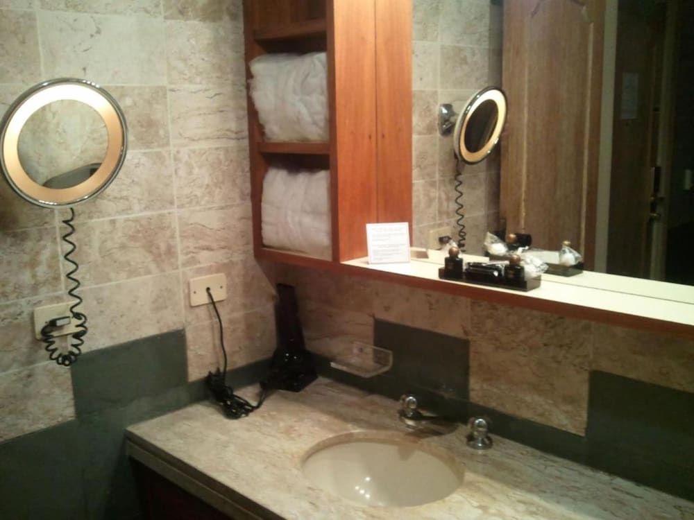 Фото The Landmark Residence - Oficial