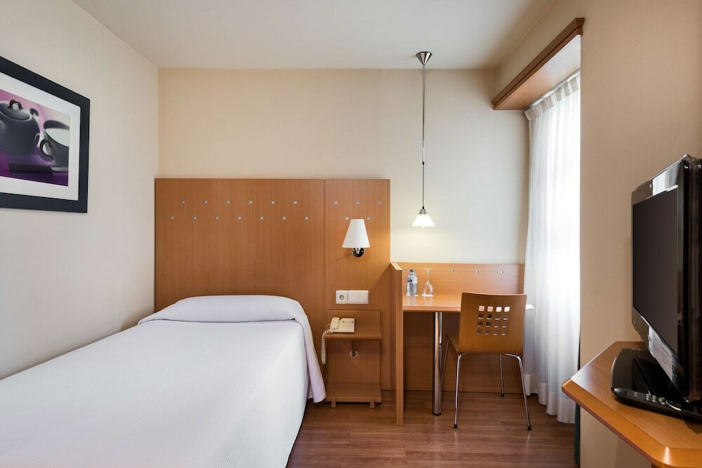 Фото Hotel NH Valencia Las Ciencias