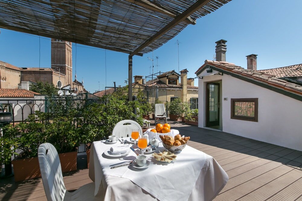 Фото Hotel Pantalon