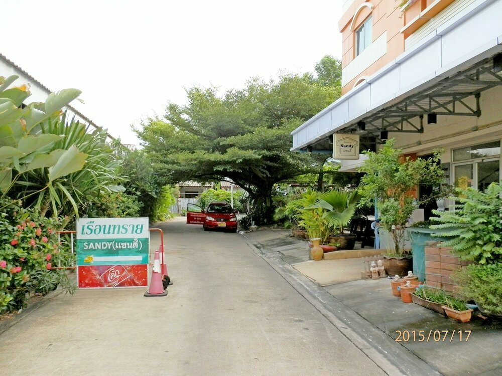 Hotel Sandy Serviced Apartment, Bangkok, photo