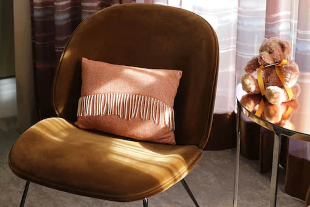 Фото The Athenaeum Hotel & Residences