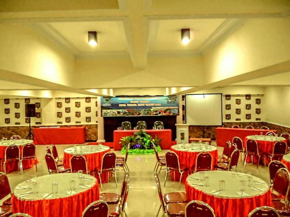 Фото Grand City Batu Hotel