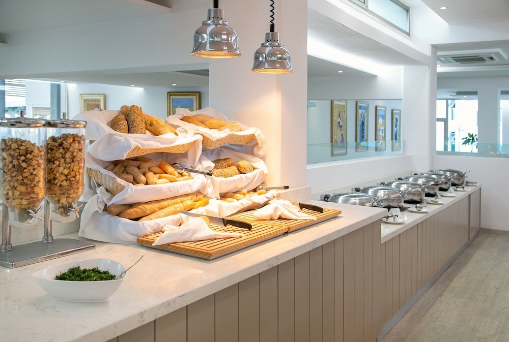 Фото Asterias Beach Hotel