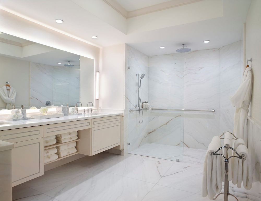 Фото Acqualina Resort & Residences On The Beach