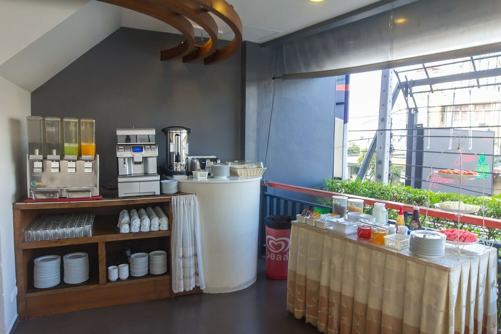 Фото Baannilrath Hotel