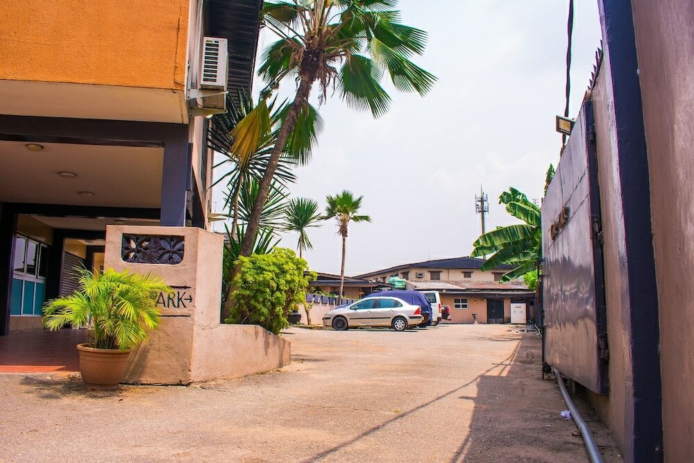 Фото Divine Fountain Agidingbi