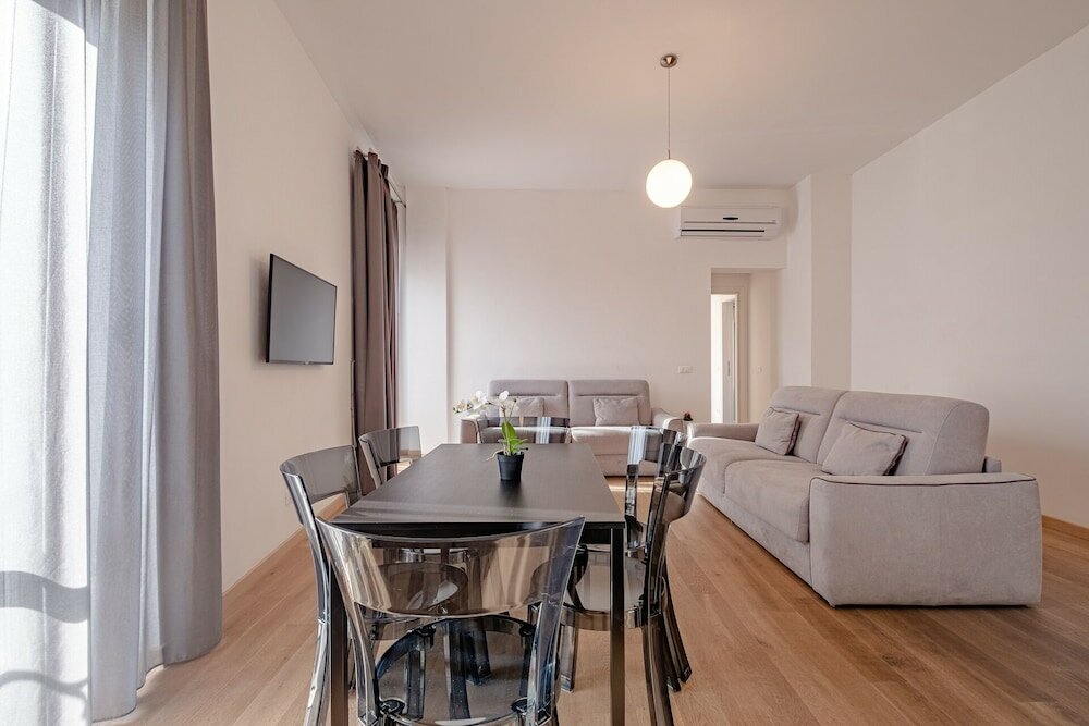 Фото Oriana Homèl Roma