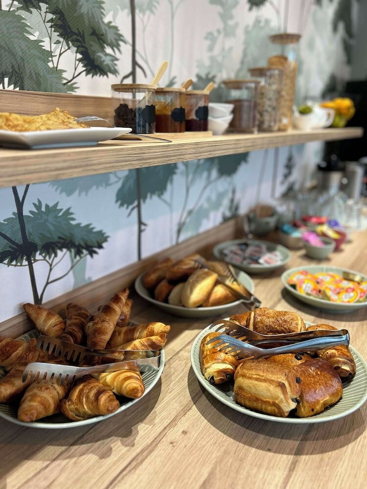 Фото Kyriad Martigues Sud