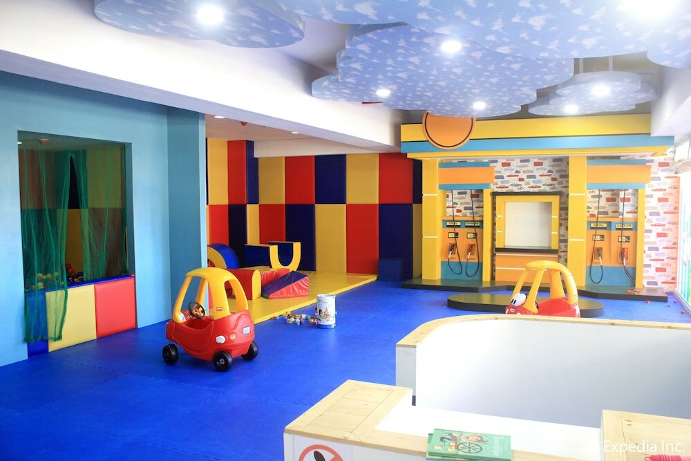 Фото Newtown Plaza Hotel