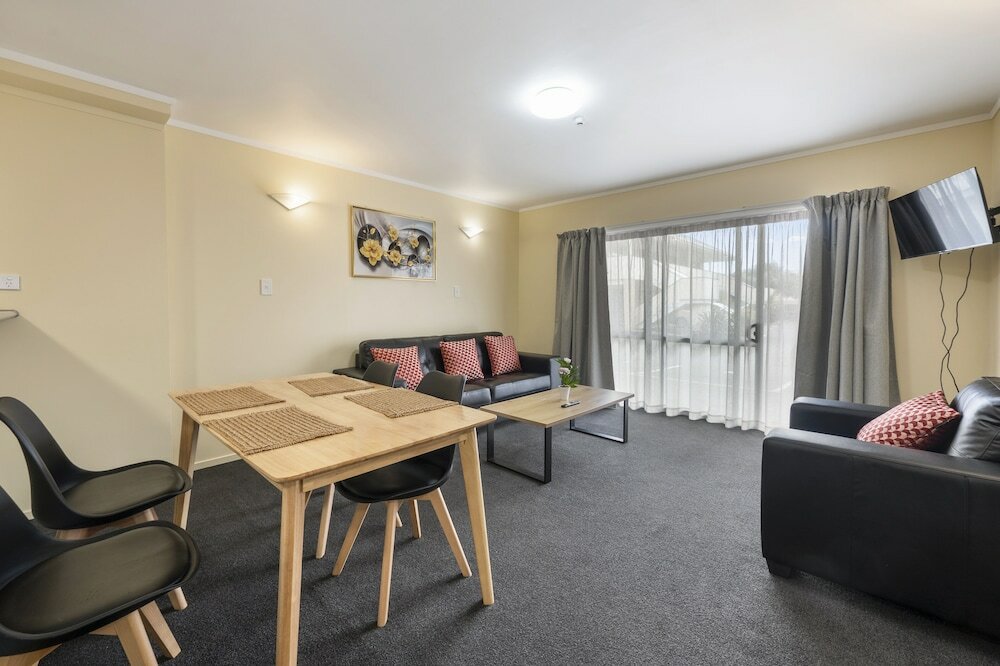 Фото Fenton Court Motel