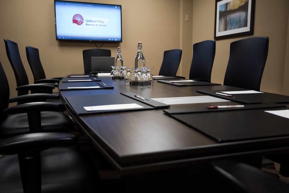 Фото Victoria Inn Hotel & Convention Centre Brandon