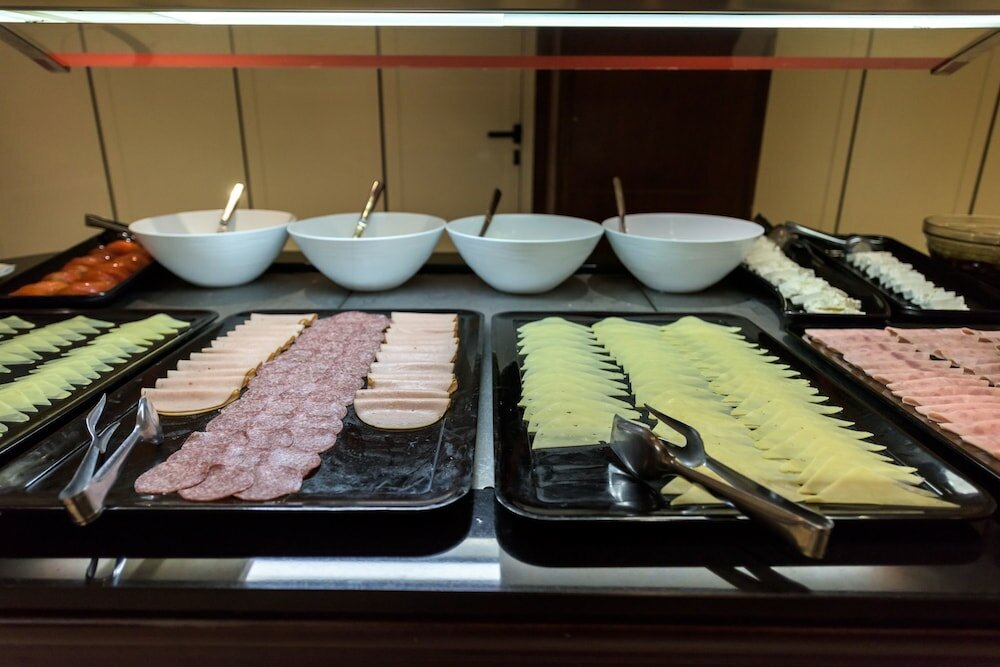 Фото Manousos City Hotel