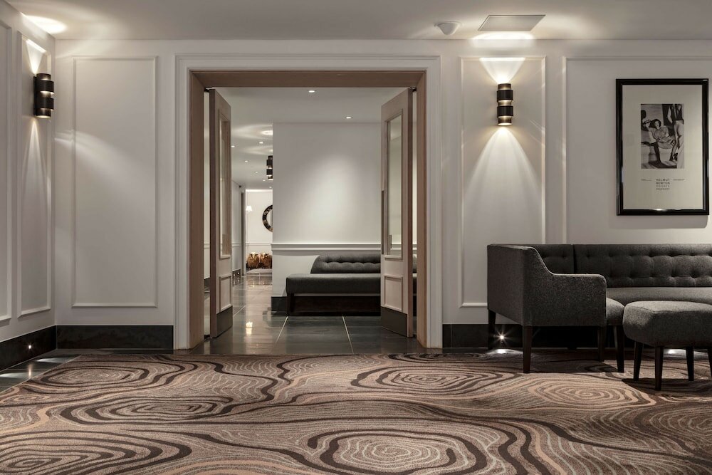 Фото Radisson Blu Edwardian Bloomsbury Street Hotel, London