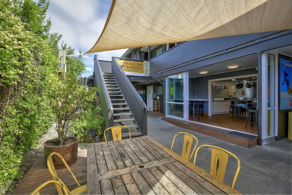 Фото The Black Sheep Backpackers