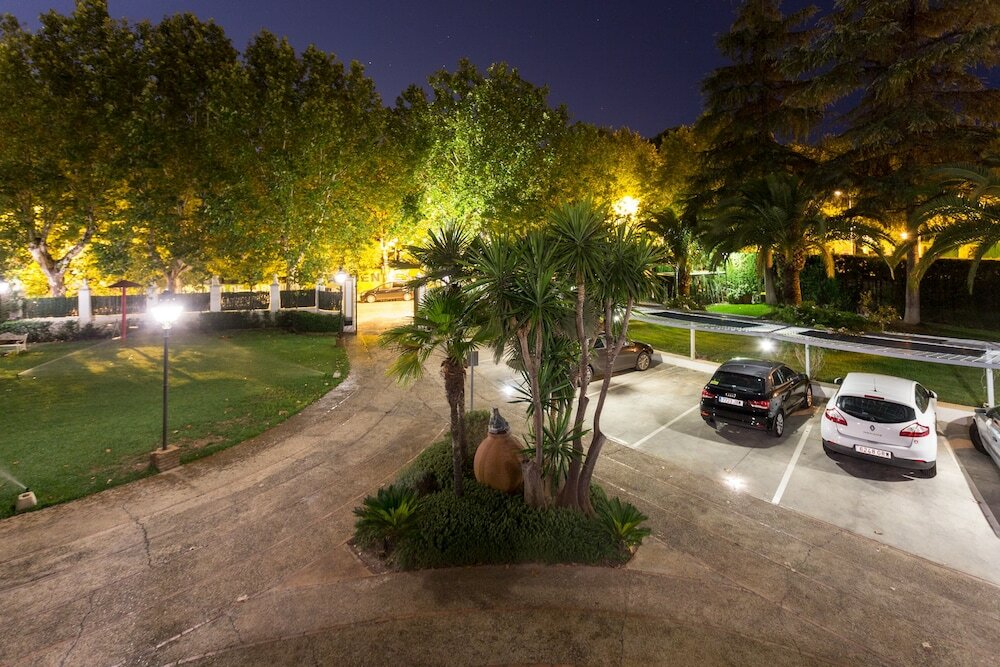 Фото Hotel Riad Arruzafa