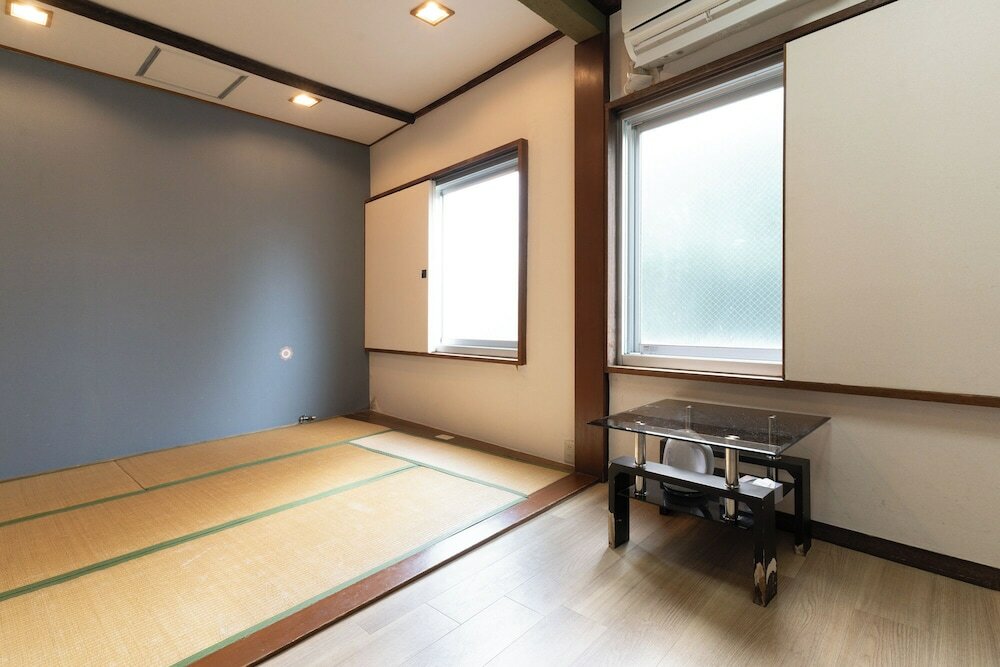 Фото Tokyo Guesthouse Oji Music Lounge