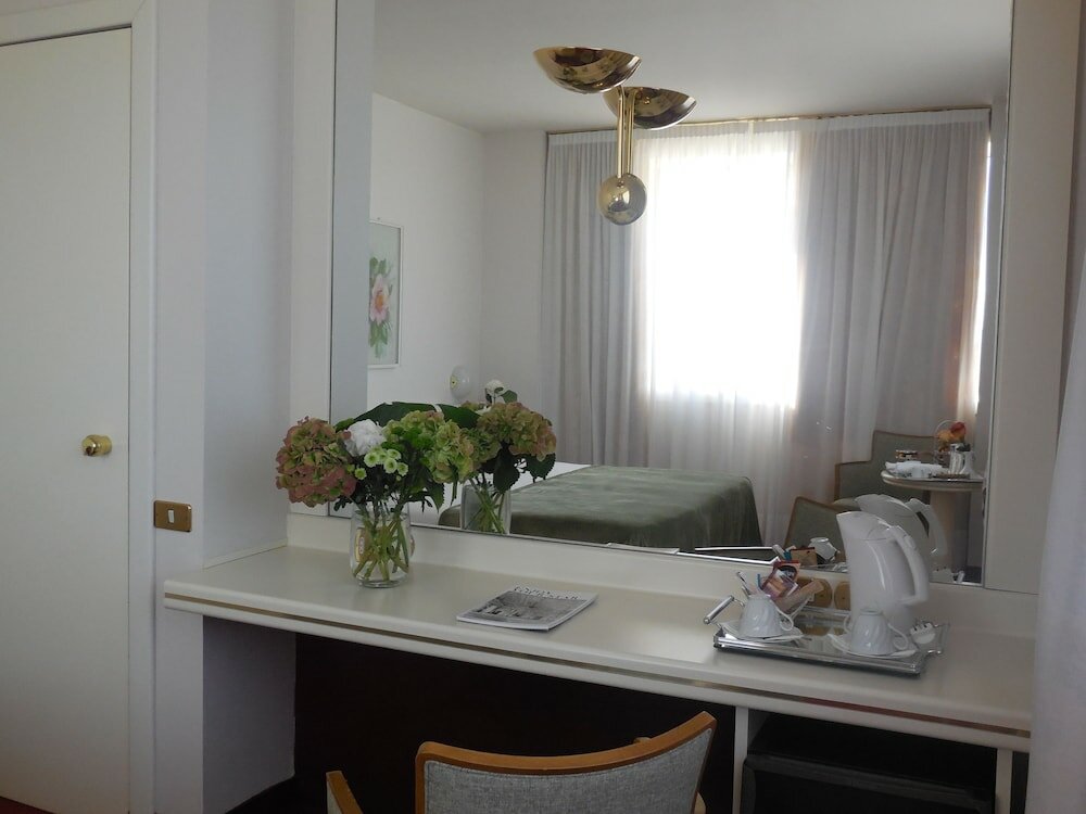 Фото Starhotels Cristallo Palace