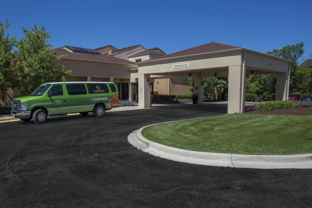 Фото Courtyard by Marriott Chicago Highland Park/Northbrook