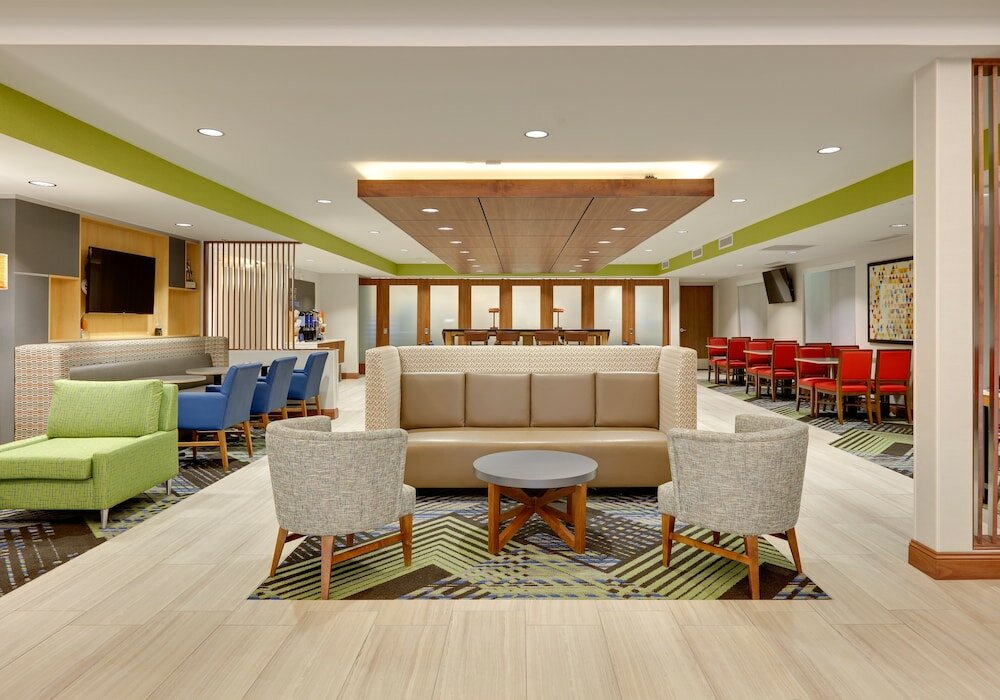 Фото Holiday Inn Express Mitchell, an Ihg Hotel