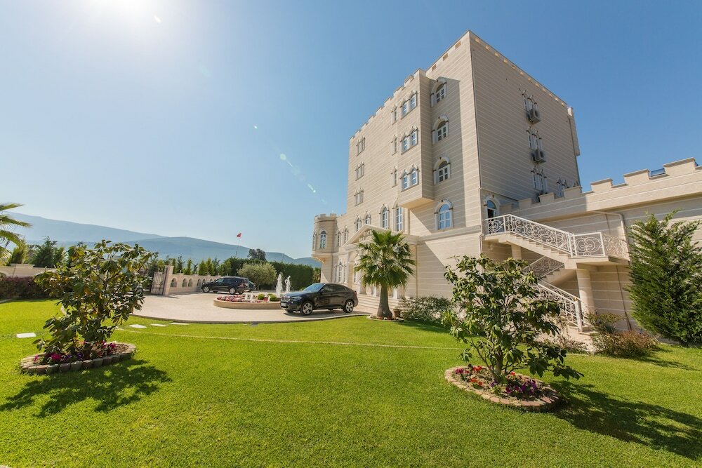 Фото отеля 2