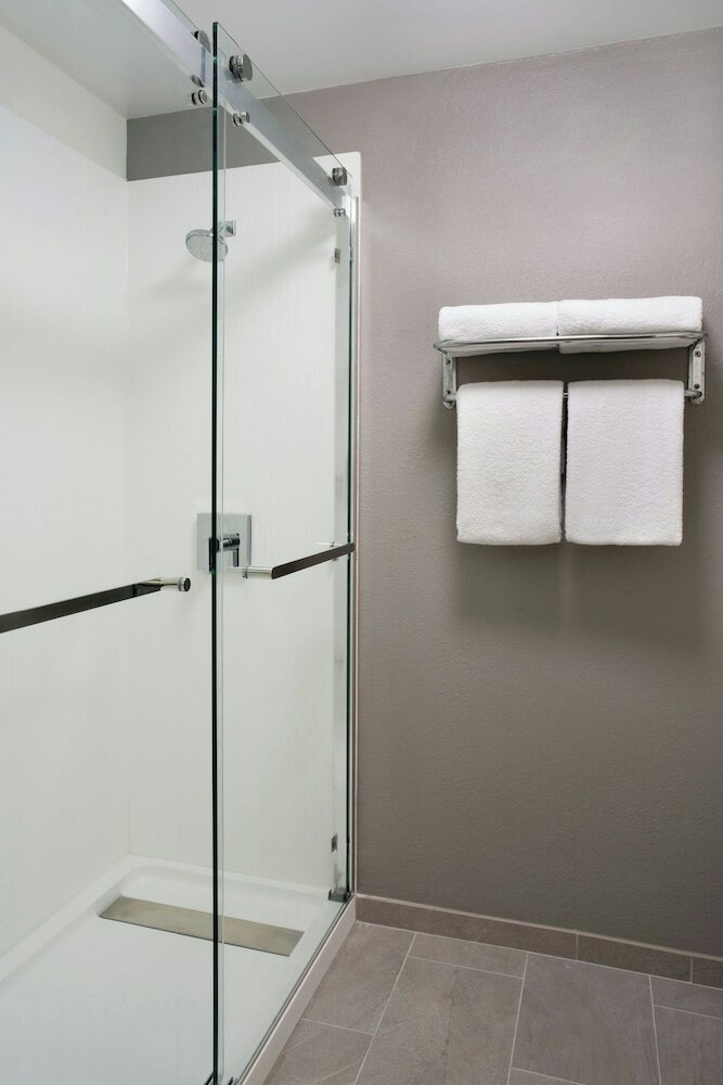 Фото Courtyard St. Petersburg Clearwater