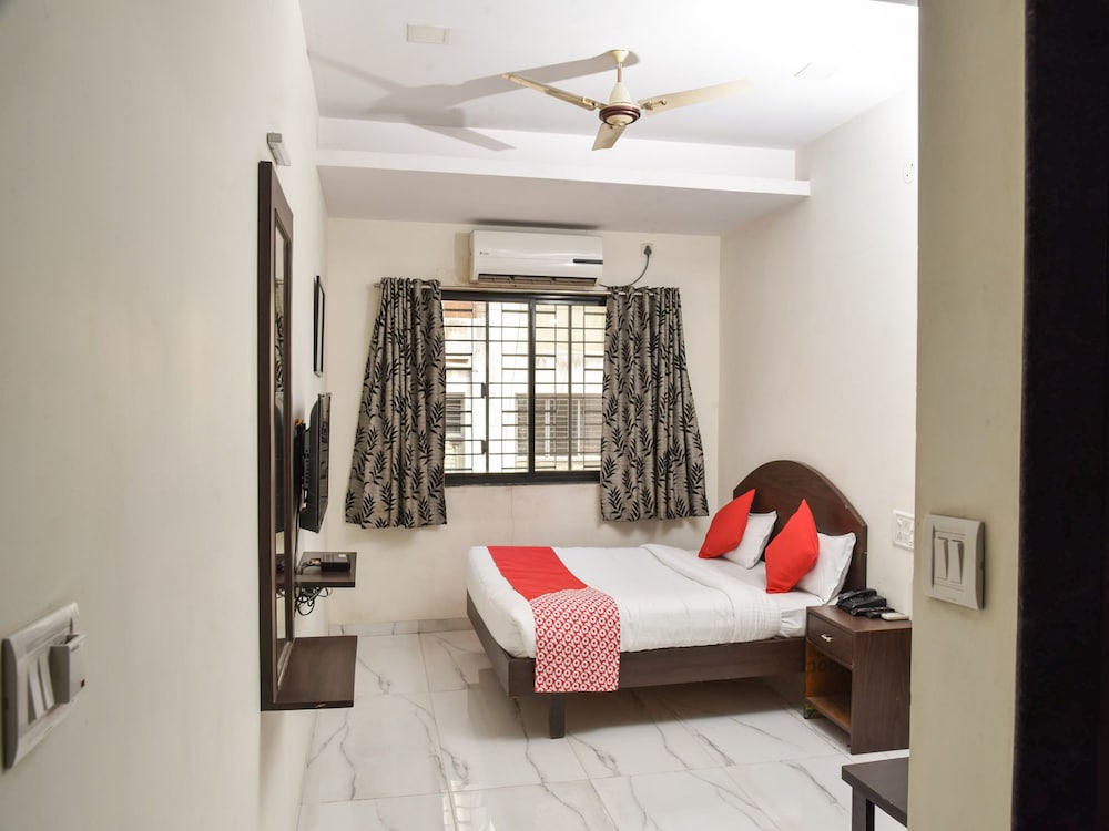 Фото Oyo 12854 Hotel Sahara Inn