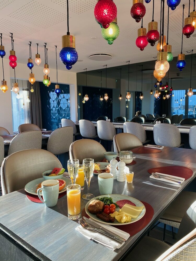 Фото Tivoli Hotel