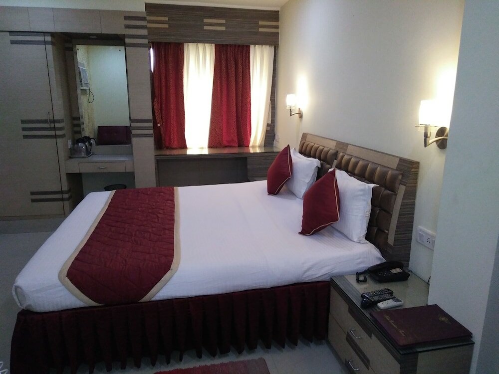 Фото Отель Executive Tower