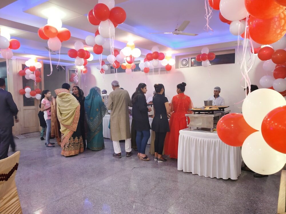 Фото Regal Hotel and Restaurant