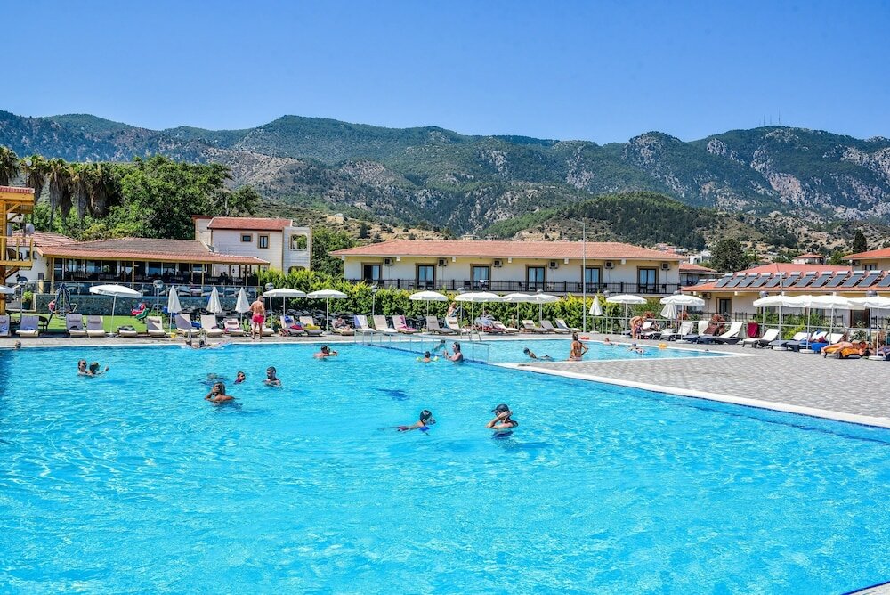 Фото Riverside Garden Resort