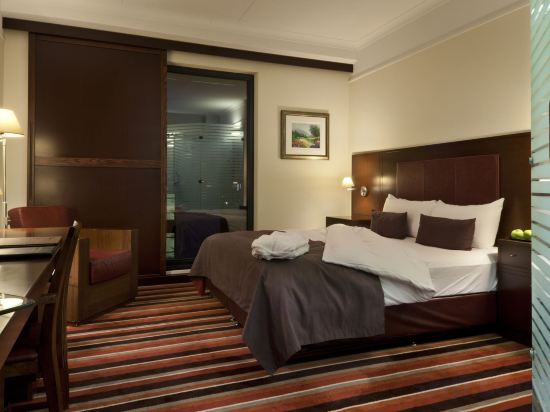 Фото Отель Plaza Premium Grand Winston