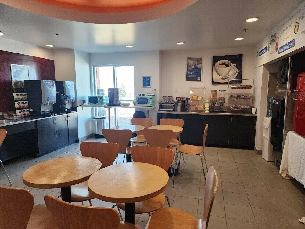 Фото Motel 6 Moosomin, Sk