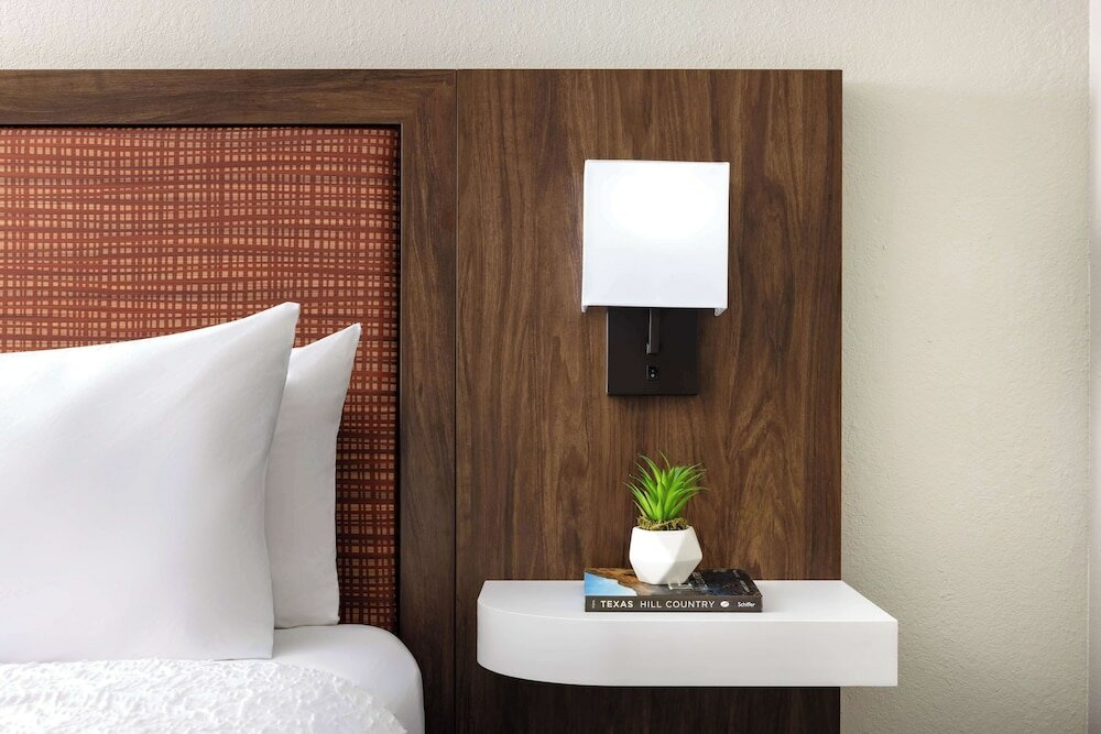 Фото Hampton Inn Laredo