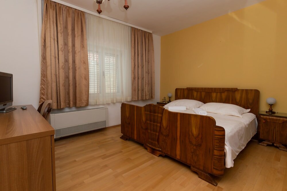 Фото Pansion Epetium