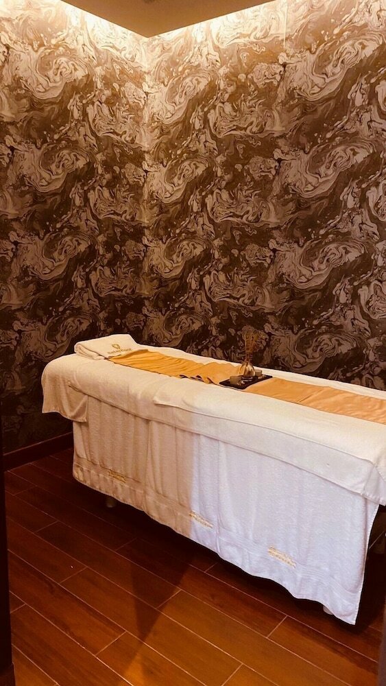 Фото Belad Bont Hotel