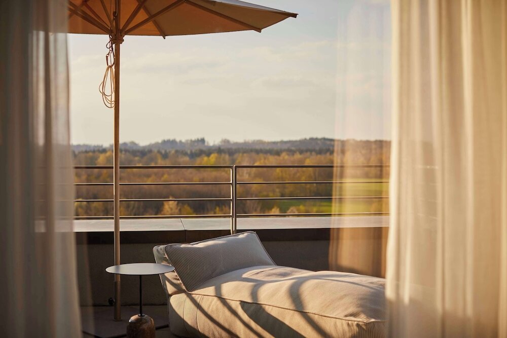 Фото Infinity Hotel & Conference Resort Munich