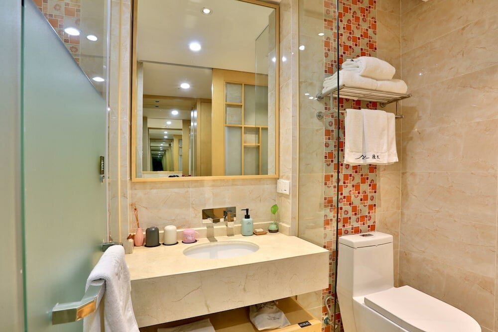 Фото Hiking Hotel Hangzhou